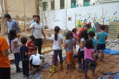 Semana de la Arquitectura 2016. Taller niños. "Construye con las manos en la tierra"
