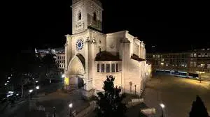 LA CATEDRAL ES FARO DE GUÍA